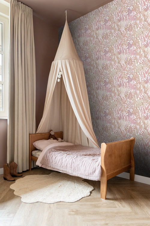 ESTAhome behang tropische bladeren en bloemen roze en paars - 50 x 900 cm - 131666