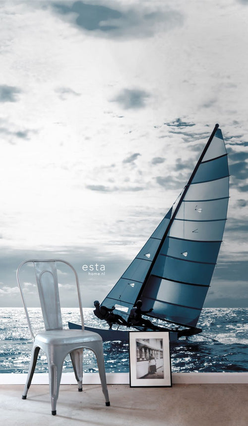 ESTAhome fotobehang zeilboot blauw - 186 x 279 cm - 158846 - vtwonen shop