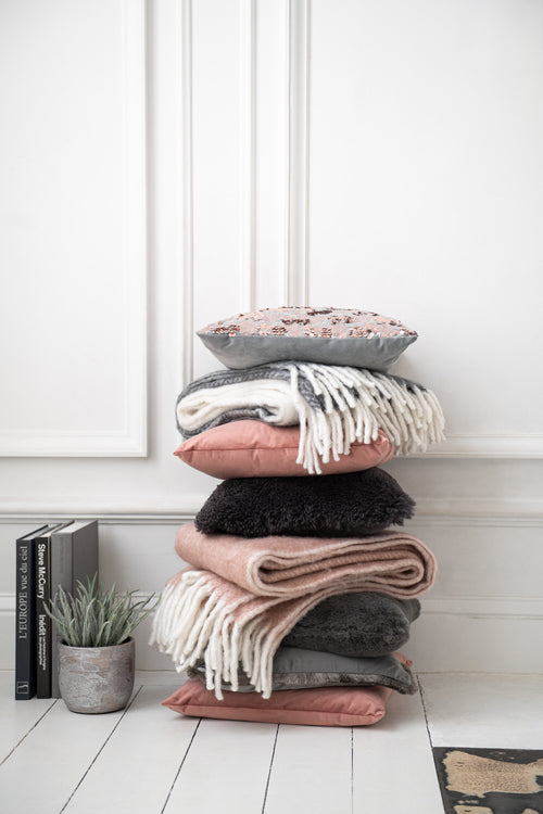 J-Line plaid Alpha - polyester - roze/wit - 160 x 130 cm - vtwonen shop