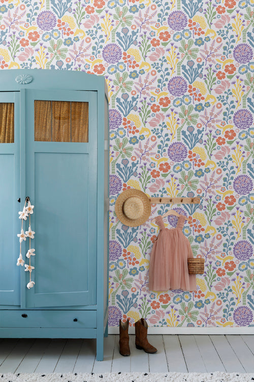 Borastapeter behang tropische bladeren en bloemen paars, geel en blauw - 53 cm x 10.05 m - 660795