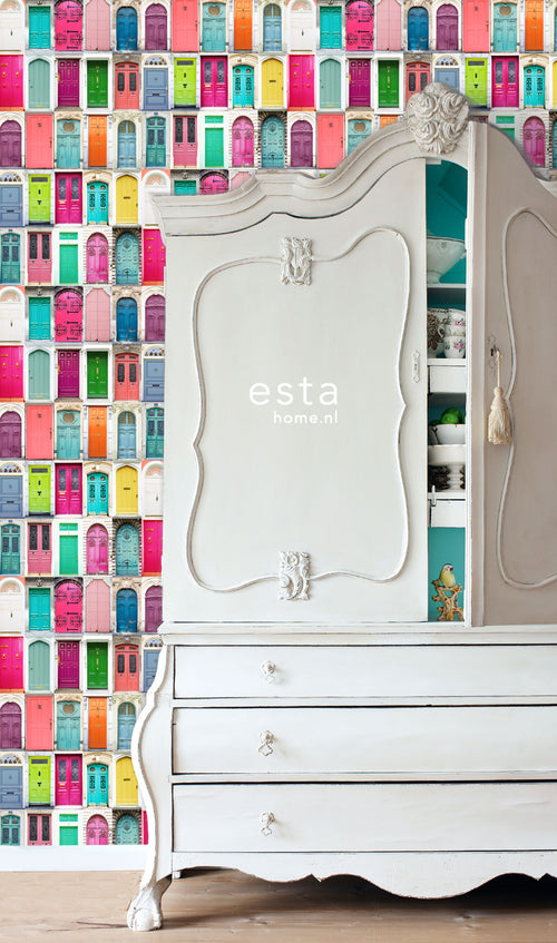 ESTAhome XXL behang gekleurde deuren roze, turquoise, oranje, geel en paars - 50 x 900 cm - 158607 - vtwonen shop