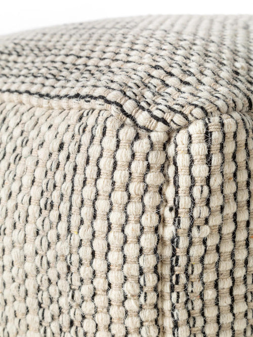 benuta handgemaakte wollen poef Rocco - beige/zwart - 55x55x30 cm