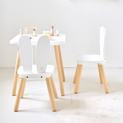 Petite Amélie Kindertafel met 2 stoeltjes Konijn – Wit & naturel – Massief houten poten – Kindvriendelijke afwerking - vtwonen shop