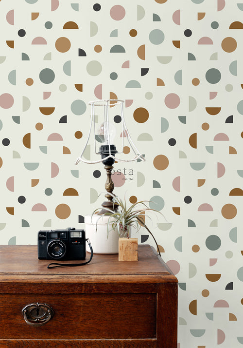 ESTAhome behang grafisch motief lichtbeige, oudroze en mintgroen - 53 cm x 10.05 m - 139277