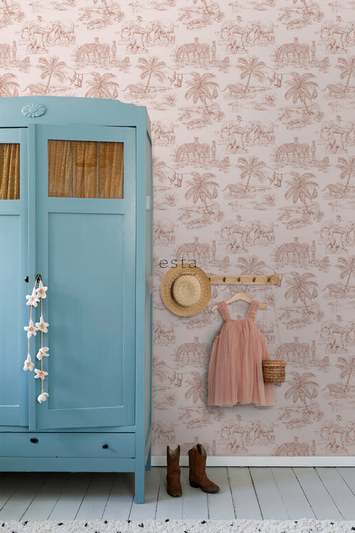 ESTAhome behang jungle dieren terracotta roze - 53 cm x 10.05 m - 139348 - vtwonen shop