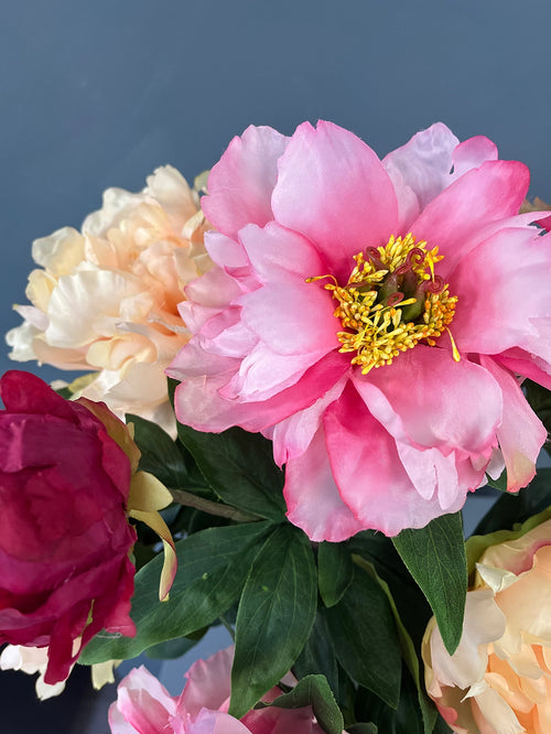 Madame Fleurie zijden boeket Peony Petals - Natural flow - met vaas - vtwonen shop