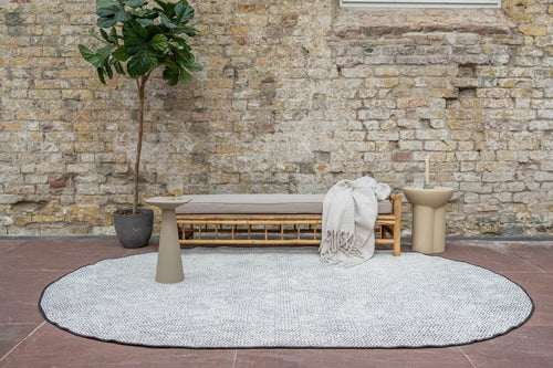 Eva Interior Buitenkleed Dahl Ovaal - Zwart - Dubbelzijdig - 160 x 230 cm - vtwonen shop