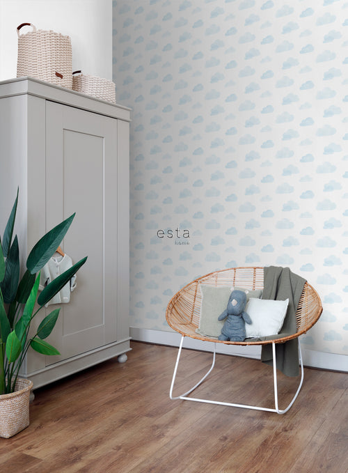 ESTAhome behang gestempelde wolkjes lichtblauw en wit - 53 cm x 10.05 m - 138930
