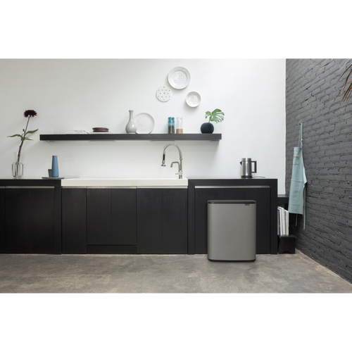 Brabantia Bo Touch Bin, met 2 binnenemmers, 2 x 30 liter - Mineral Concrete Grey