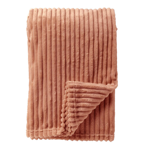 Dutch Decor - VOORDEELSET - 3-delig - Mart & Marthy - 2 sierkussens 45x45 cm - 1 plaid 140x180 cm - roze - vtwonen shop