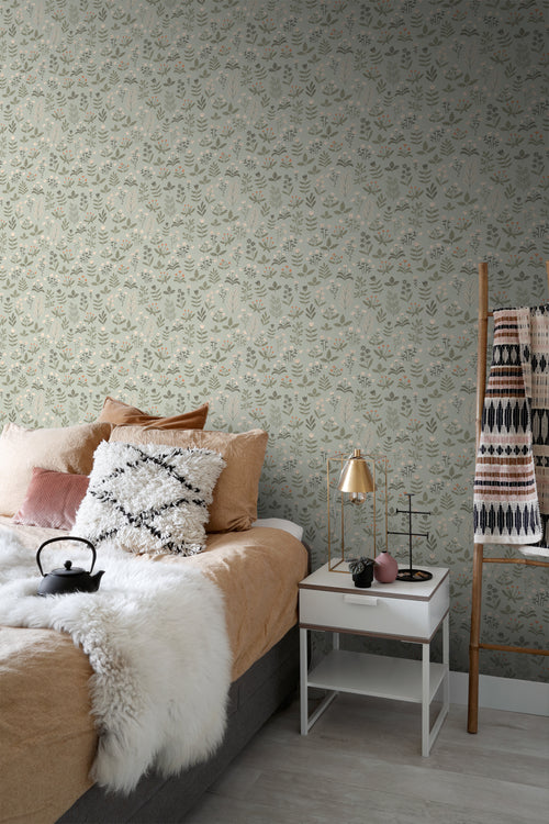 ESTAhome behang veldbloemen licht vergrijsd groen en beige - 50 x 900 cm - 131097 - vtwonen shop