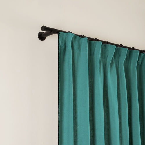 Madura Gordijn Nino lagune en zwarte slinger 135x280 cm