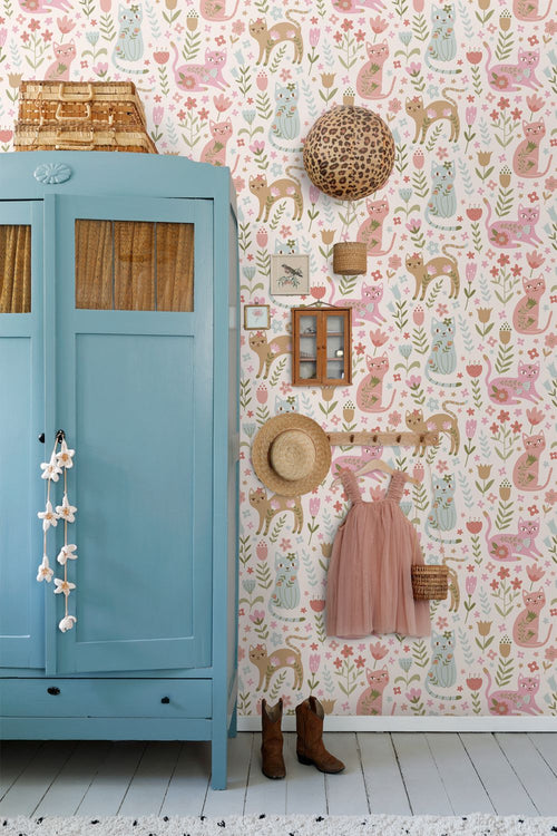 ESTAhome behang katjes roze, blauw, paars en groen - 50 x 900 cm - 132180