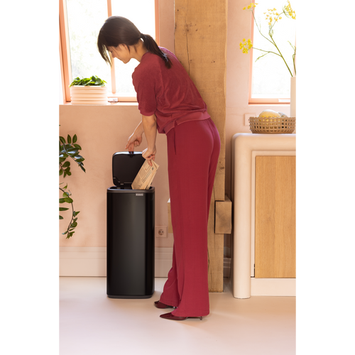 Brabantia Bo Touch Bin, 30 liter - Matt Black - vtwonen shop