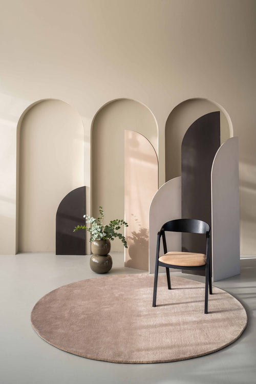 Vloerkleed MOMO Rugs Designer Elvire Gradient Dot Desert Taupe 200 rond - vtwonen shop