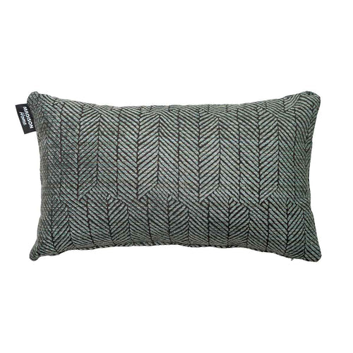 Madison Sierkussen Nora blue 30x50cm