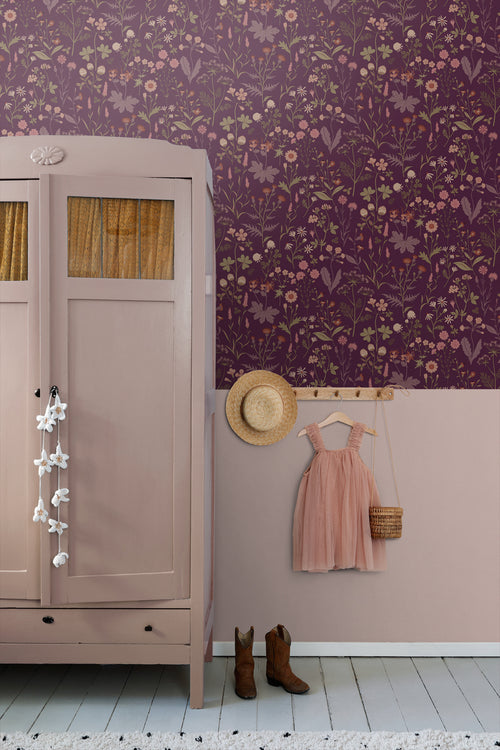 ESTAhome behang veldbloemen aubergine paars - 50 x 900 cm - 131637