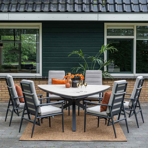 Edison tafel - triangelvorm - 170 cm-carbon black-light teak Vironwood - vtwonen shop