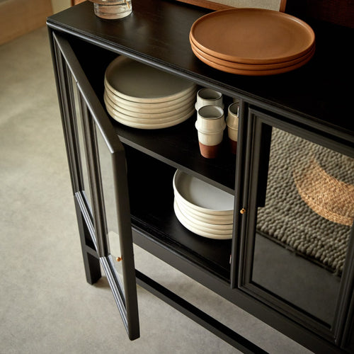 Tikamoon Vitrinebuffet met glas op poten van mindihout 120 cm - Zwart