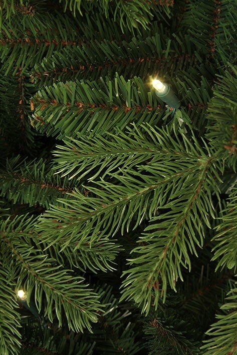 Black Box Trees Brampton Kunstkerstboom Slim met LED Verlichting - H215 x Ø125 cm - Groen