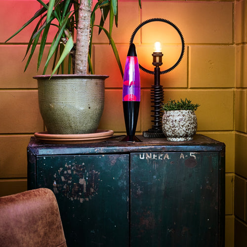 Lighto | Lavalamp zwart | paarse vloeistof met roze lava - vtwonen shop