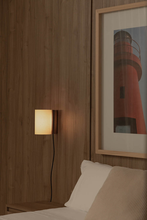 Faro Cata Cata 180cm LED-wandlamp, walnootkleur, beige kap, 2700K