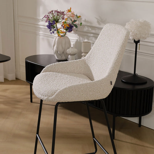 Nolon Nino-Isa Barkruk Bouclé Beige - Stof - Zwart Onderstel - 65 cm - vtwonen shop