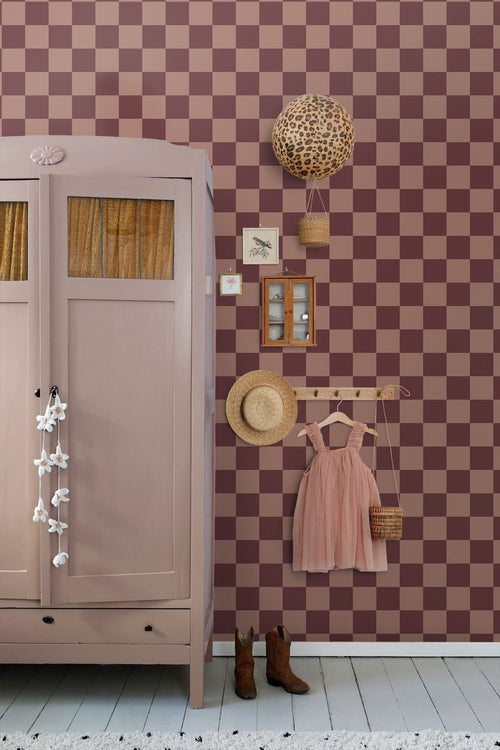 ESTAhome behang geblokt motief donker paars en terracotta roze - 50 x 900 cm - 131927