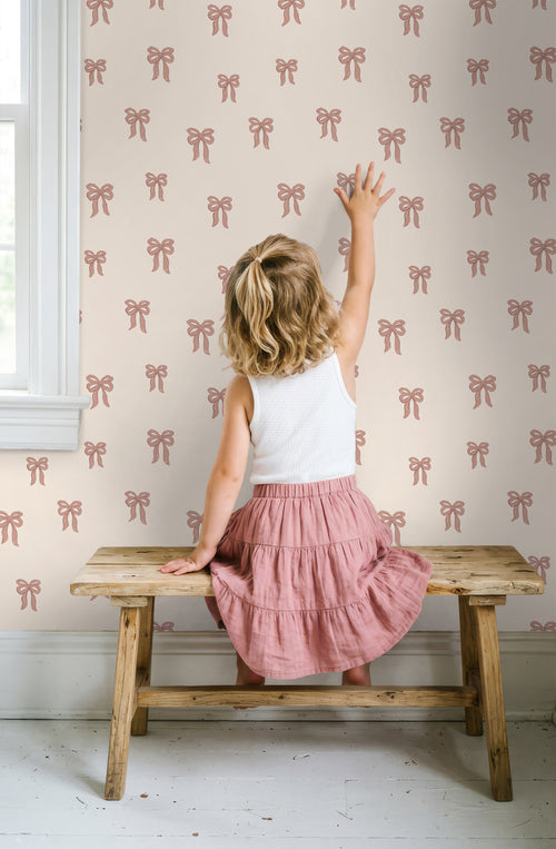 ESTAhome behang strikjes beige en terracotta roze - 50 x 900 cm - 131434