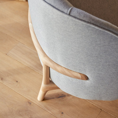 Tikamoon Fauteuil van massief eiken en grijze stof - Grijs - vtwonen shop