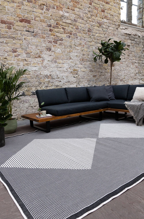 Buitenkleed Kite - Zwart/Wit - dubbelzijdig - EVA Interior - 240 x 340 cm - vtwonen shop