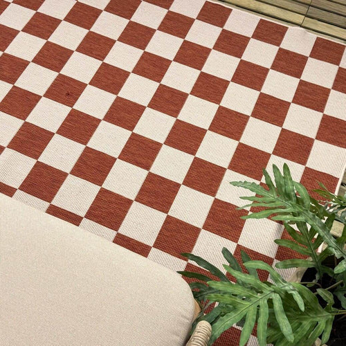 Buitenkleed Level blokken - checkerboard - roest - Interieur05 - 200 x 290 cm - vtwonen shop