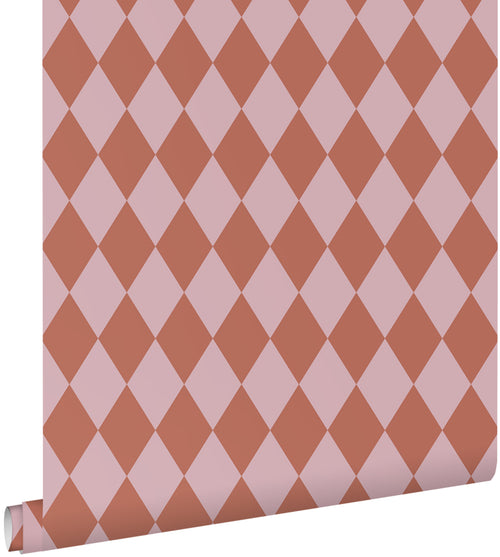 ESTAhome behang ruiten terracotta roze - 50 x 900 cm - 131598 - vtwonen shop