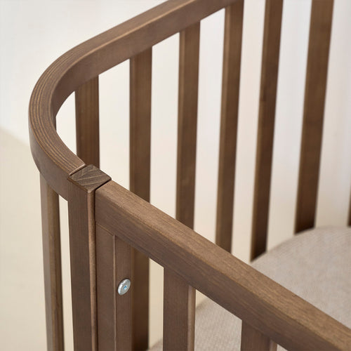 Petite Amélie Ovaal Ledikant Cocoon  - 60 x 120 cm - Premium Cocoa - vtwonen shop