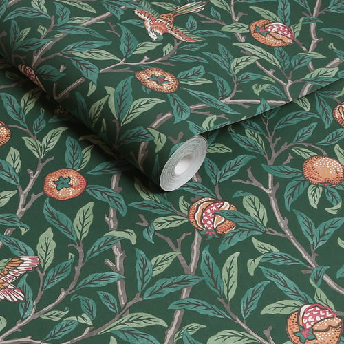 William Morris at Home vliesbehang Bird & Pomegranate Deep Green - vtwonen shop