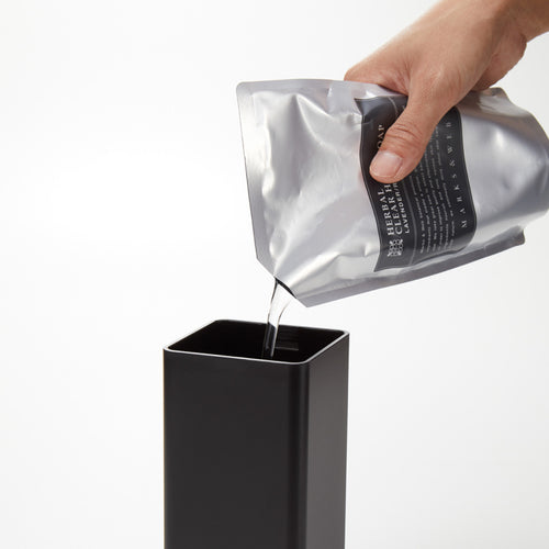 Yamazaki Tower Wasmiddel fles - Zwart - vtwonen shop