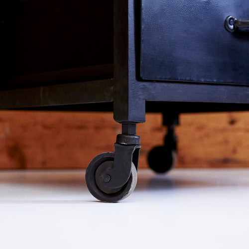 Tikamoon Mangohouten en metalen kolomkast - Zwart