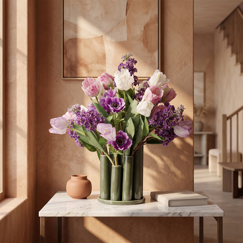 Maxifleur Kunstboeket Iris Istanbul 60cm inclusief twisted tubevaas