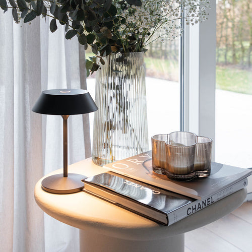 Atmooz tafellamp Balto - zwart - Ø 15 x H 21,5 cm - geïntegreerde led