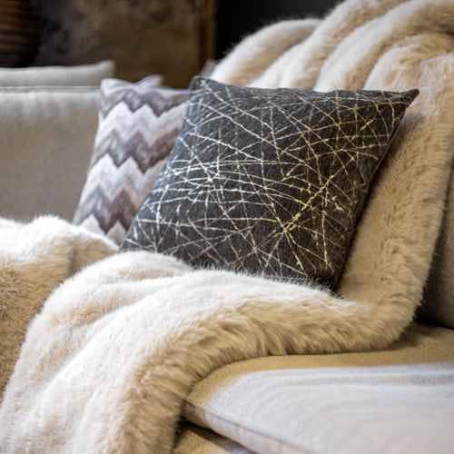 ODETTE | sierkussen | 45x45 cm | Dark Olive | groen | Hoii | Met luxe binnenkussen