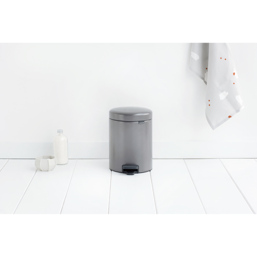 Brabantia NewIcon Pedaalemmer, 5 liter, kunststof binnenemmer - Platinum