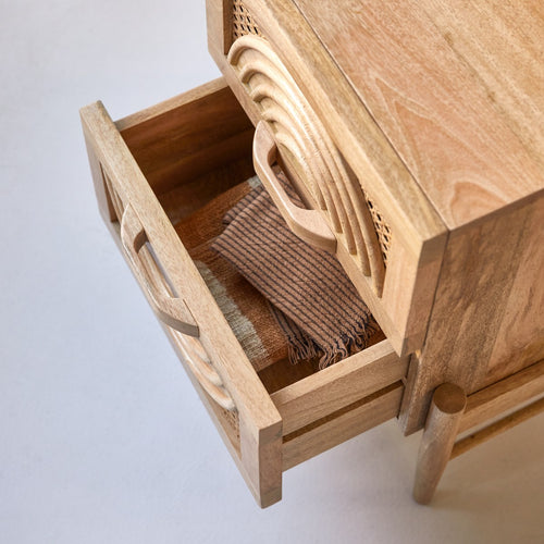 Tikamoon Nachtkastje van massief mangohout en rotan - Naturel - vtwonen shop