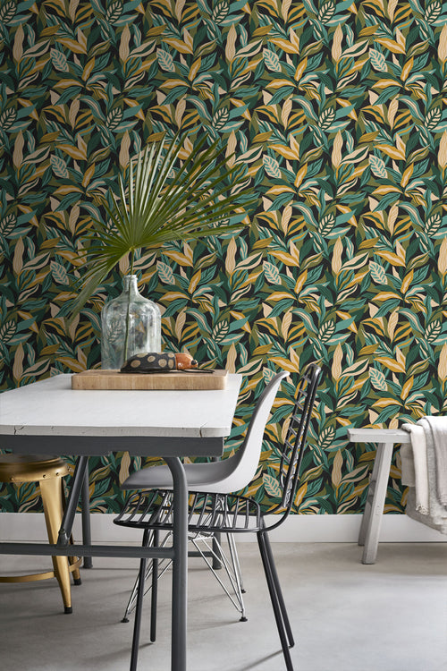 ESTAhome behang tropische bladeren donkergroen en okergeel - 50 x 900 cm - 131045 - vtwonen shop