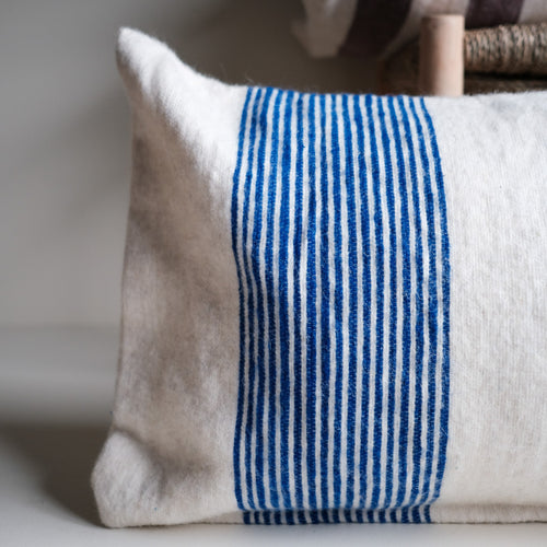Household Hardware - kussen - Blauw - Smalle streep - vtwonen shop