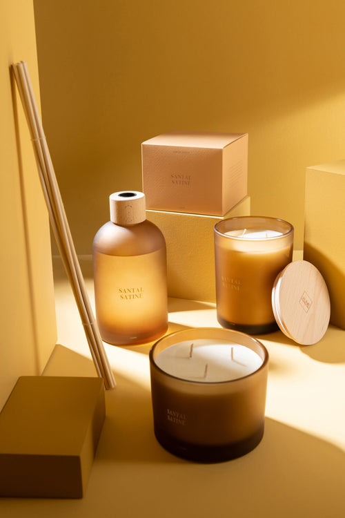 J-Line geurkaars Accords Essentiels - Santal Satiné - glas - geel - 52U