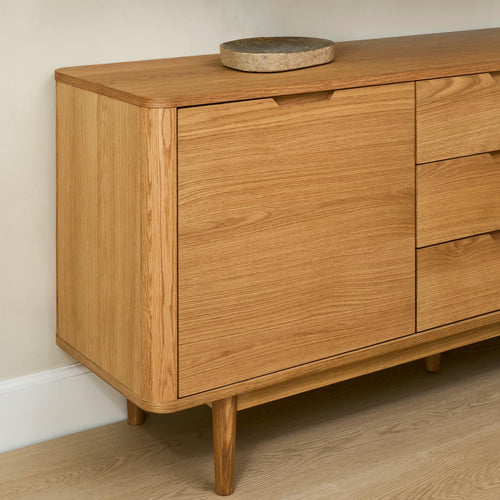Furnhouse 3-deurs dressoir Nyborg - Natuurlijk eikenhout - MDF, Eikenfineer - 45x180x75