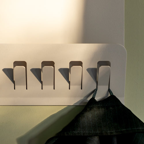Spinder Design Wandkapstok Keeper - Silky Taupe - 5 haken - opbergvak