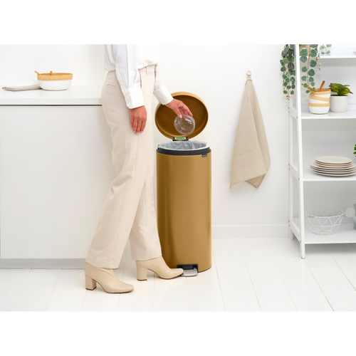 Brabantia NewIcon Pedaalemmer, 30 liter, kunststof binnenemmer - Warm Gold