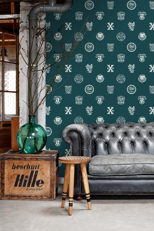 ESTAhome behang school emblemen donkergroen - 53 cm x 10.05 m - 138825