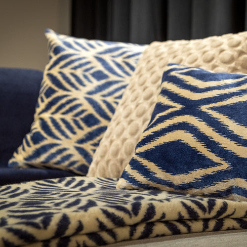 ALEXA | sierkussen 45x45 cm | Insignia Blue | blauw | Hoii | met duurzame kussenvulling